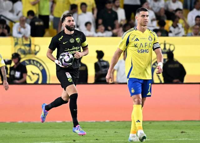 开云体育在线-C罗罢赛真相出炉:自己人被架空,球队引援被对手干扰叫停